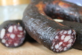 ein angeschnittener Ring Schwäbische Pfefferschwarze