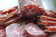 aufgeschnittene Lammbratwurst