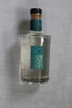 eine Flasche Dry Gin 21+2